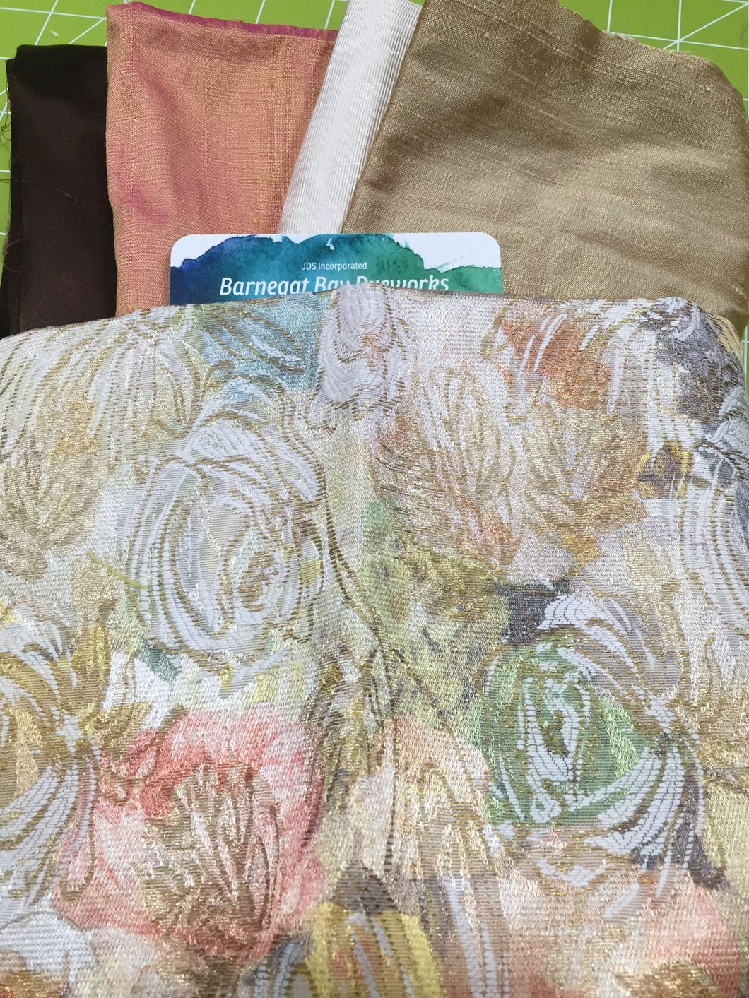 Crazy Quilt brics with a Brown & Peach Roses for the main fabrics and off white, peach, brown & light brown coordinateson