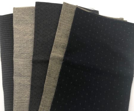 Five homespuns from Diamond Textiles in two grays and three blacks.  Great for wool applique backgrounds!