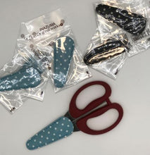 Load image into Gallery viewer, Sheath for 5 inch embroidery scissors
