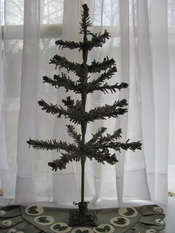 Wool Feather Tree Pattern